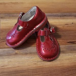 Stride rite t-strap  beatrix